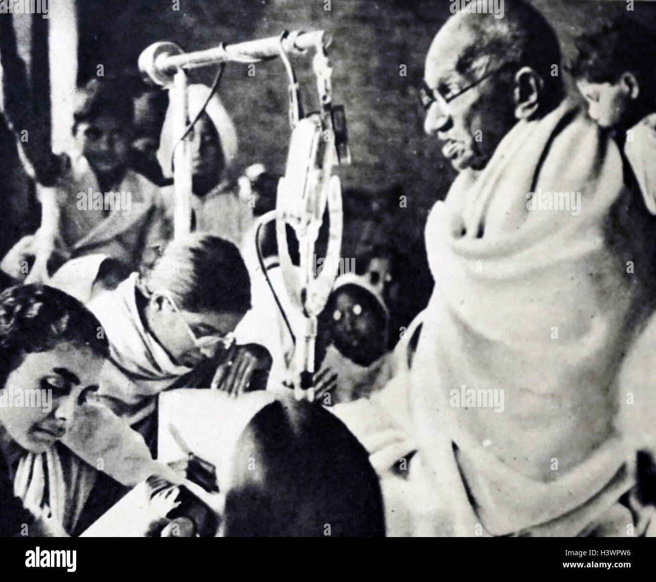 Foto einer Ausgemergelten Mahatma Gandhi (1869-1948) Die herausragende Führer der indischen Unabhängigkeitsbewegung in Britisch - Indien regiert. Vom 20. Jahrhundert Stockfoto