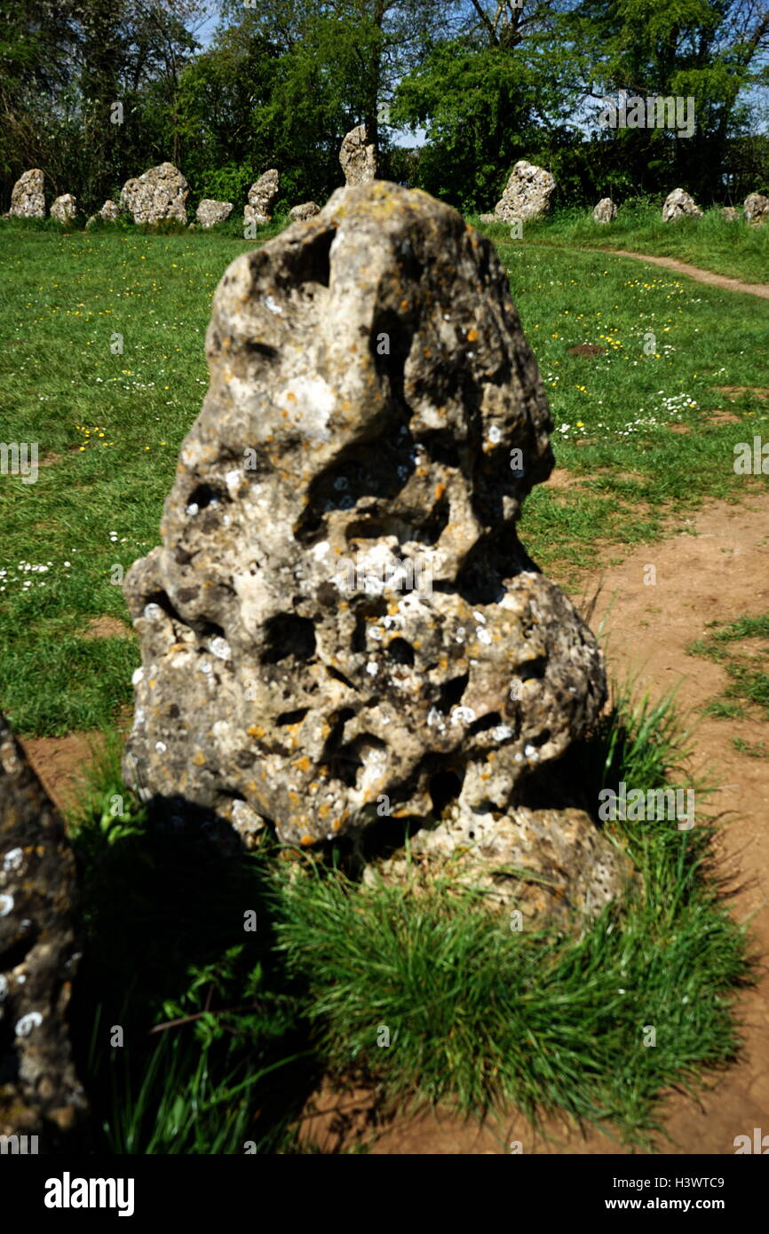 Des Königs Männer Steinkreis, der Teil der Rollright Stones, ein Komplex von drei neolithische und bronzezeitliche Hünengräber im Long Compton, Oxfordshire. Vom 21. Jahrhundert Stockfoto