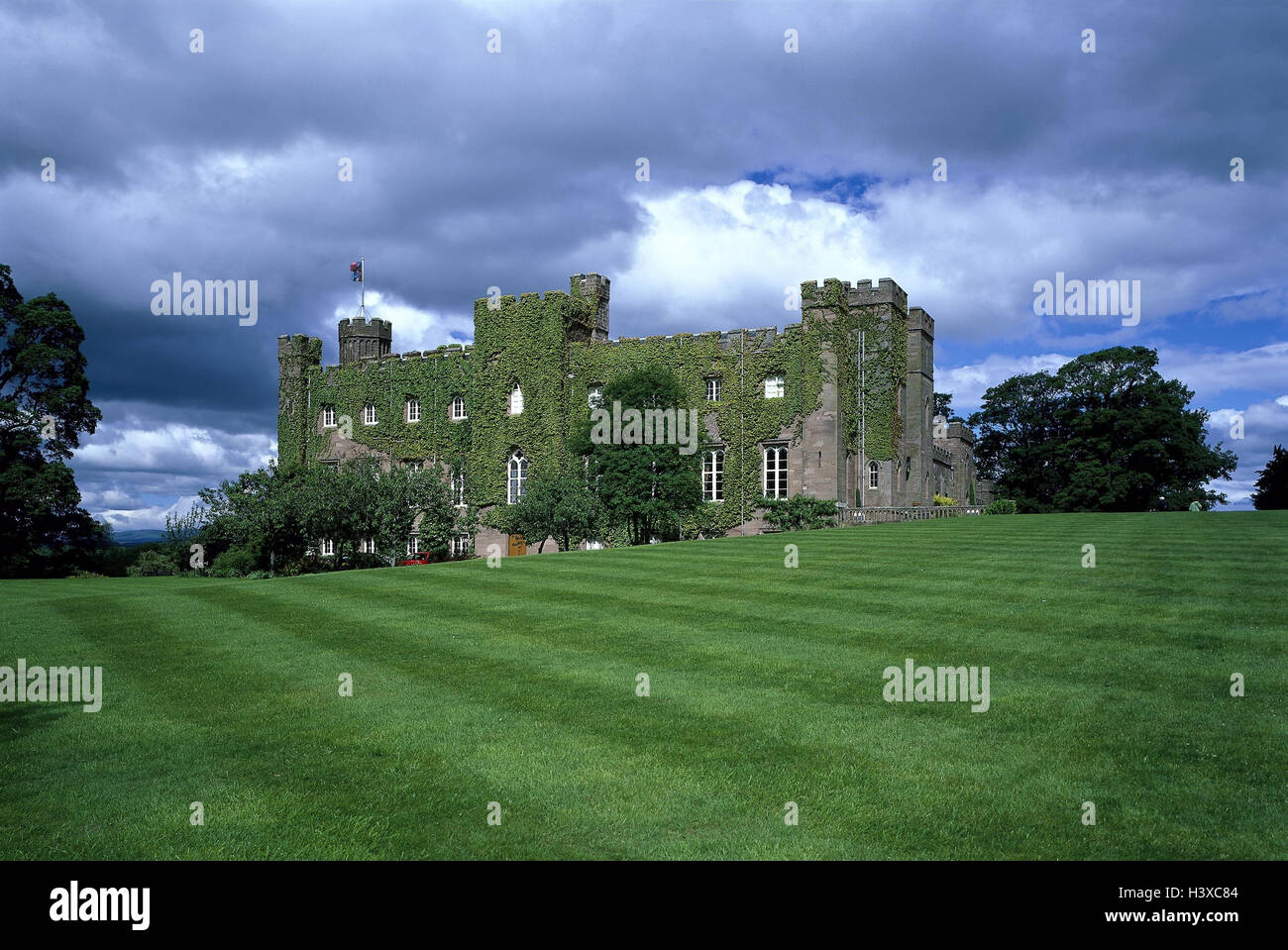 Großbrittanien, Schottland, Perth, Scone Palace, Wiese, Schloss, Park, Park, Schloss, Struktur, Baustil, Architektur, Fassade, bedeckt, Sehenswürdigkeit, außerhalb Stockfoto