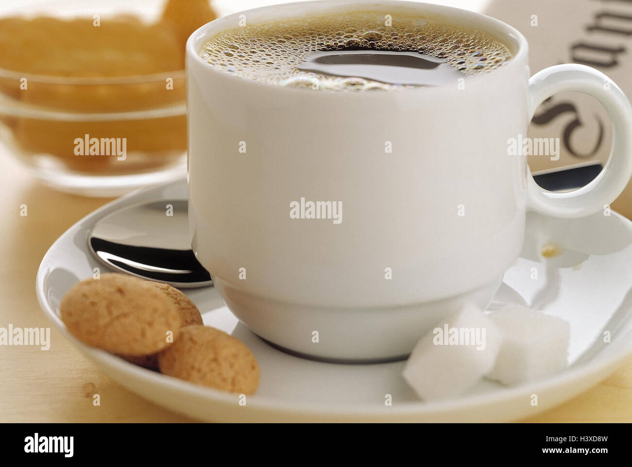 Tasse, Kaffee, Kuchen, Zeitung, Stillleben, Produktfotografie, Kaffee ...