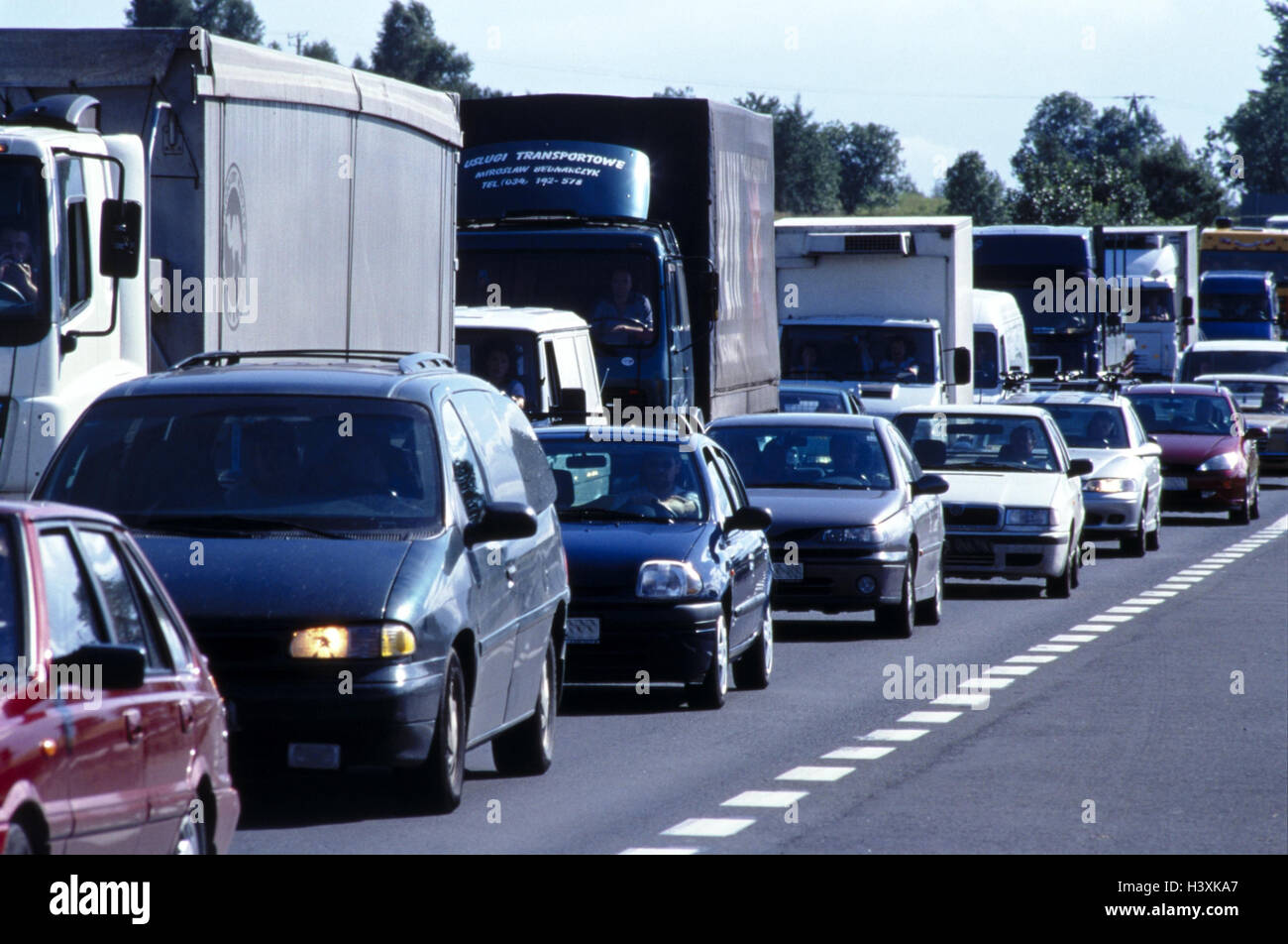 Mehrspurige verkehrsstraße Fotos und Bildmaterial in hoher Auflösung Alamy