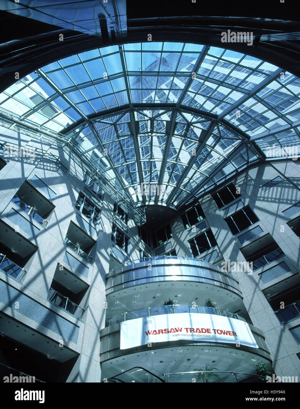 Polen, Warschau, Zentrum, Bürohochhaus, Warshaw Trade Tower, Eingangshalle, Glas-Kuppel, nur redaktionell Warszawa, Hauptstadt, Hochhaus, Bürogebäude, Foyer, Kuppel, Architektur, modern, in der Nähe, im Inneren Stockfoto