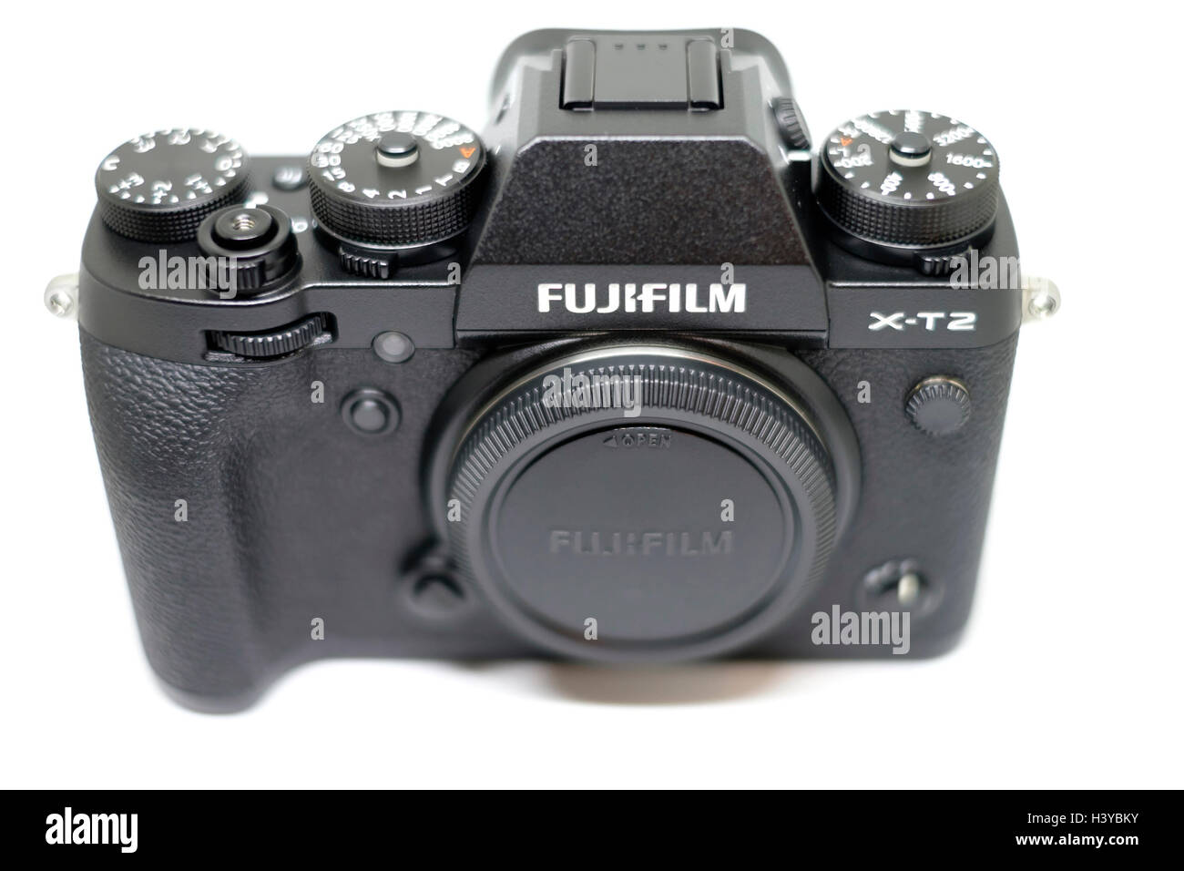 Fujifilm X-T2 digitale spiegellose Kamera, isoliert auf weißem Hintergrund Stockfoto