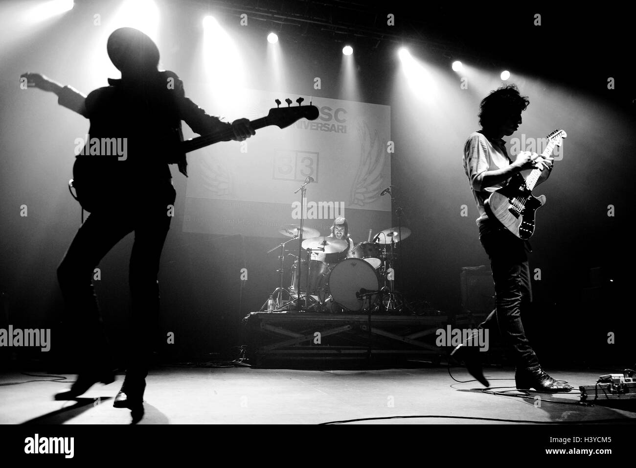 BARCELONA - 30 APR: Sidonie (Band) in Konzert im Razzmatazz Bühne am 30. April 2011 in Barcelona, Spanien. Stockfoto