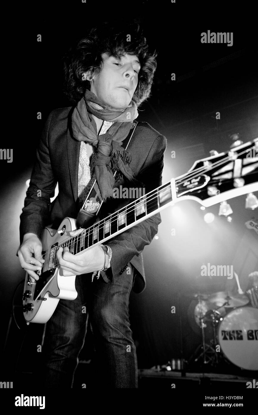 BARCELONA - MAR 1: The Brew (britische Rock-Gruppe) im Konzert im Bikini Club am 1. März 2012 in Barcelona, Spanien. Stockfoto