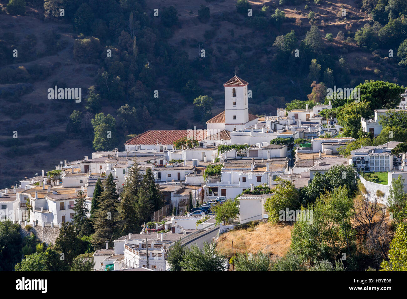 Capileira - eines der Tünche Dörfer Poqueira Tal, La Alpujarra Region in Andalusien, Spanien Stockfoto