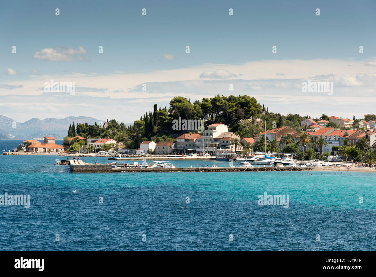 Ein Blick auf den Hafen von Trpanj Kroatien Stockfoto