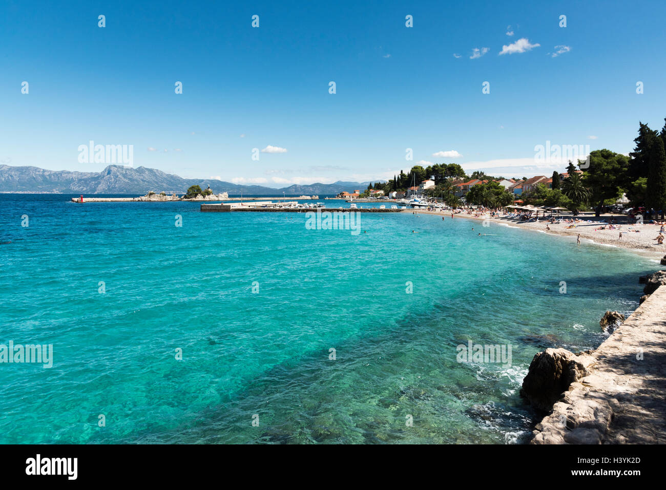 Ein Blick auf den Hafen von Trpanj Kroatien Stockfoto