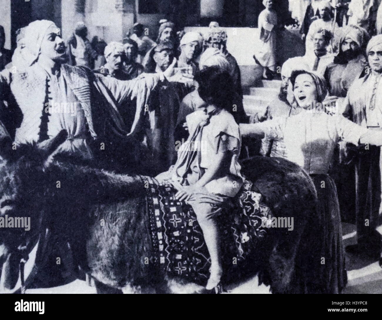Film still aus "Kismet" mit Howard Keel, Ann Blyth und Dolores Gray. Vom 20. Jahrhundert Stockfoto