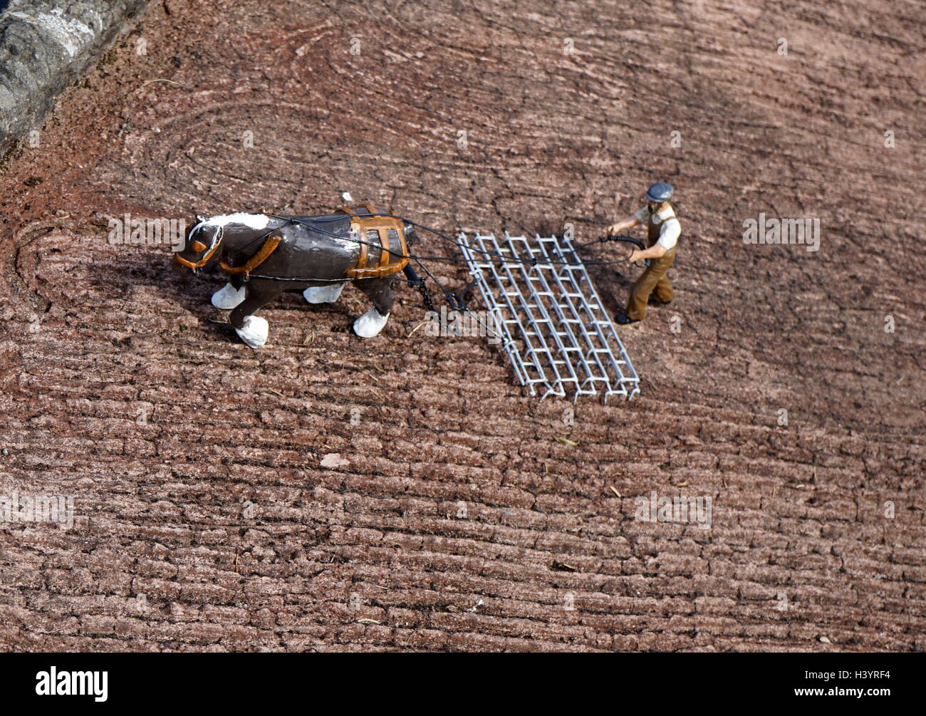 Village Farm bei Bekonscot in Beaconsfield, Buckinghamshire, England, das älteste original Modell Dorf in der Welt. Es porträtiert Aspekte von England meist aus den 1930er Jahren. Stockfoto