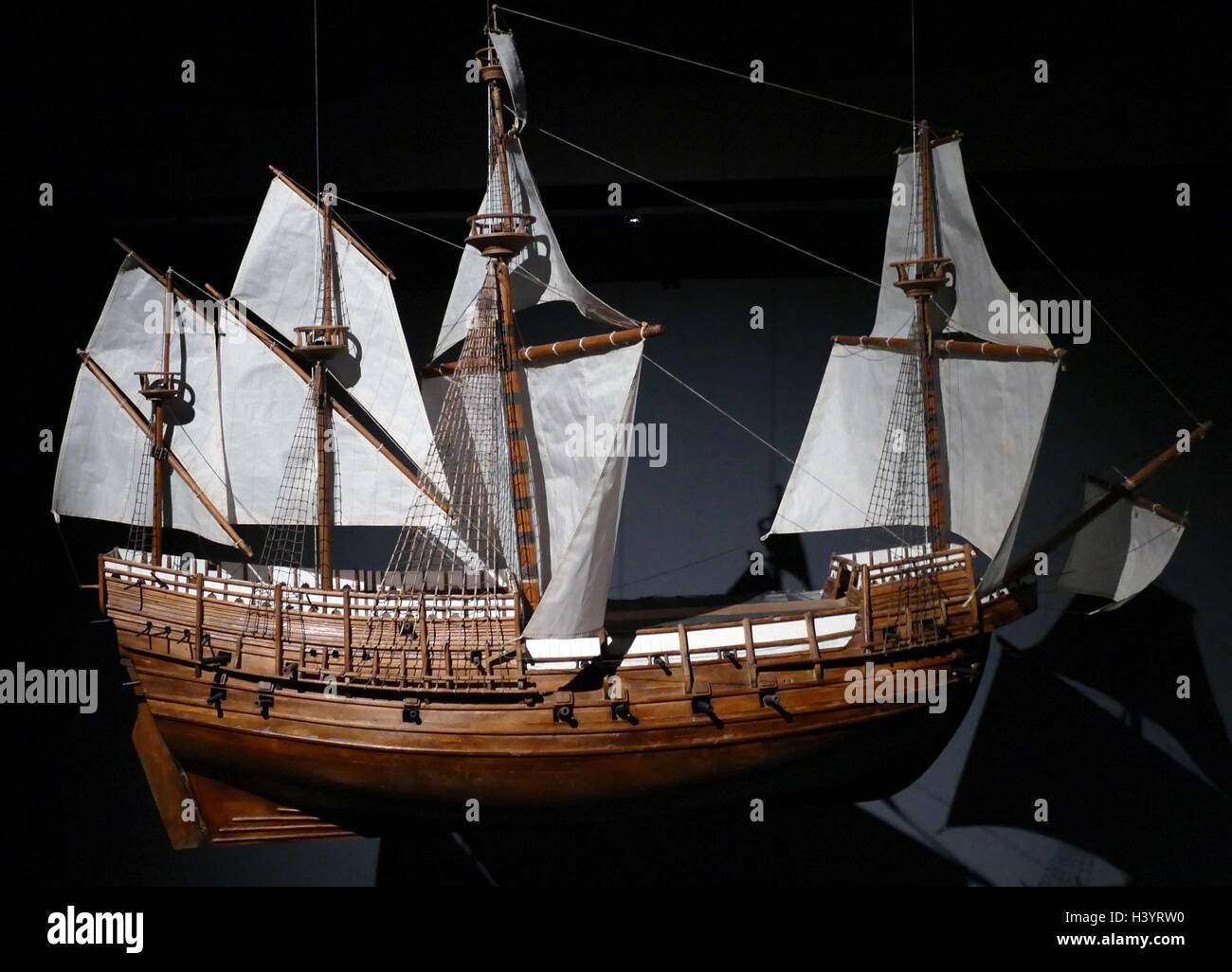 Die Mary Rose ist ein CARRACK - Typ Kriegsschiff der englischen Tudor navy von König Henry VIII. Nach 33 Jahren in mehreren Kriegen gegen Frankreich, Schottland und der Bretagne und nach stark im Jahr 1536 wieder aufgebaut, sah sie ihr letzte Aktion am 19. Juli 1545 Stockfoto
