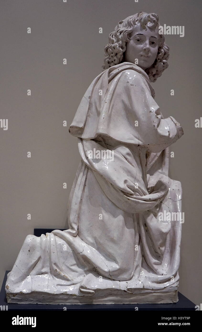 Kniende Ange; aus der Werkstatt des Andrea della Robbia (1470-1525) ein italienischer Renaissance-Bildhauer. Datiert aus dem 16. Jahrhundert Stockfoto