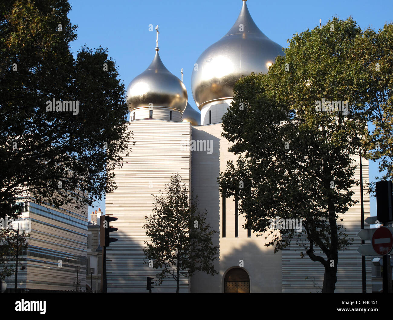 Die Russisch-orthodoxe Kathedrale du Quai Branly, Jean-Michel Wilmotte Architekt, verließ Bank, Paris, Frankreich, Europa Stockfoto