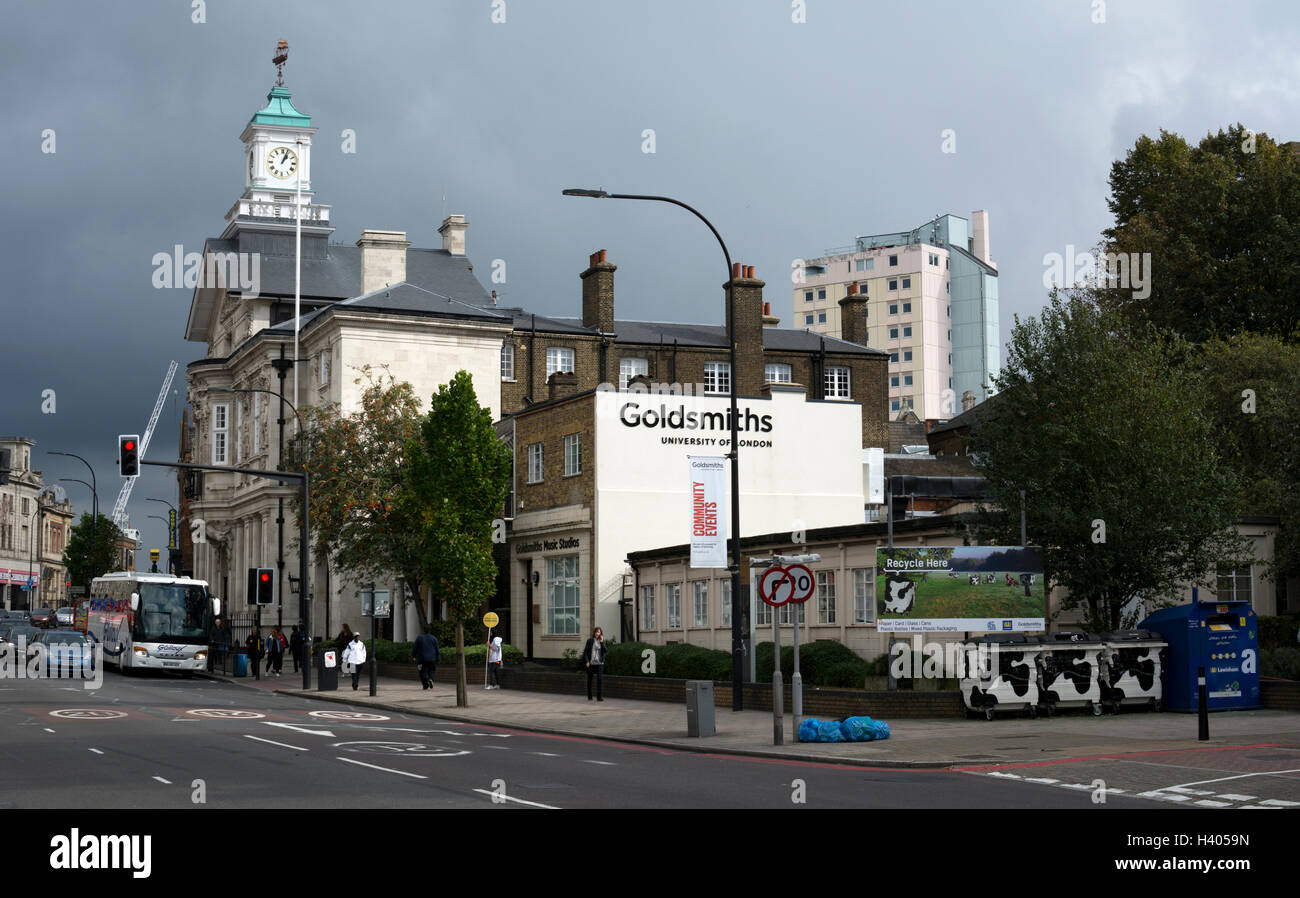 Neue Cross Road, London, UK Stockfoto
