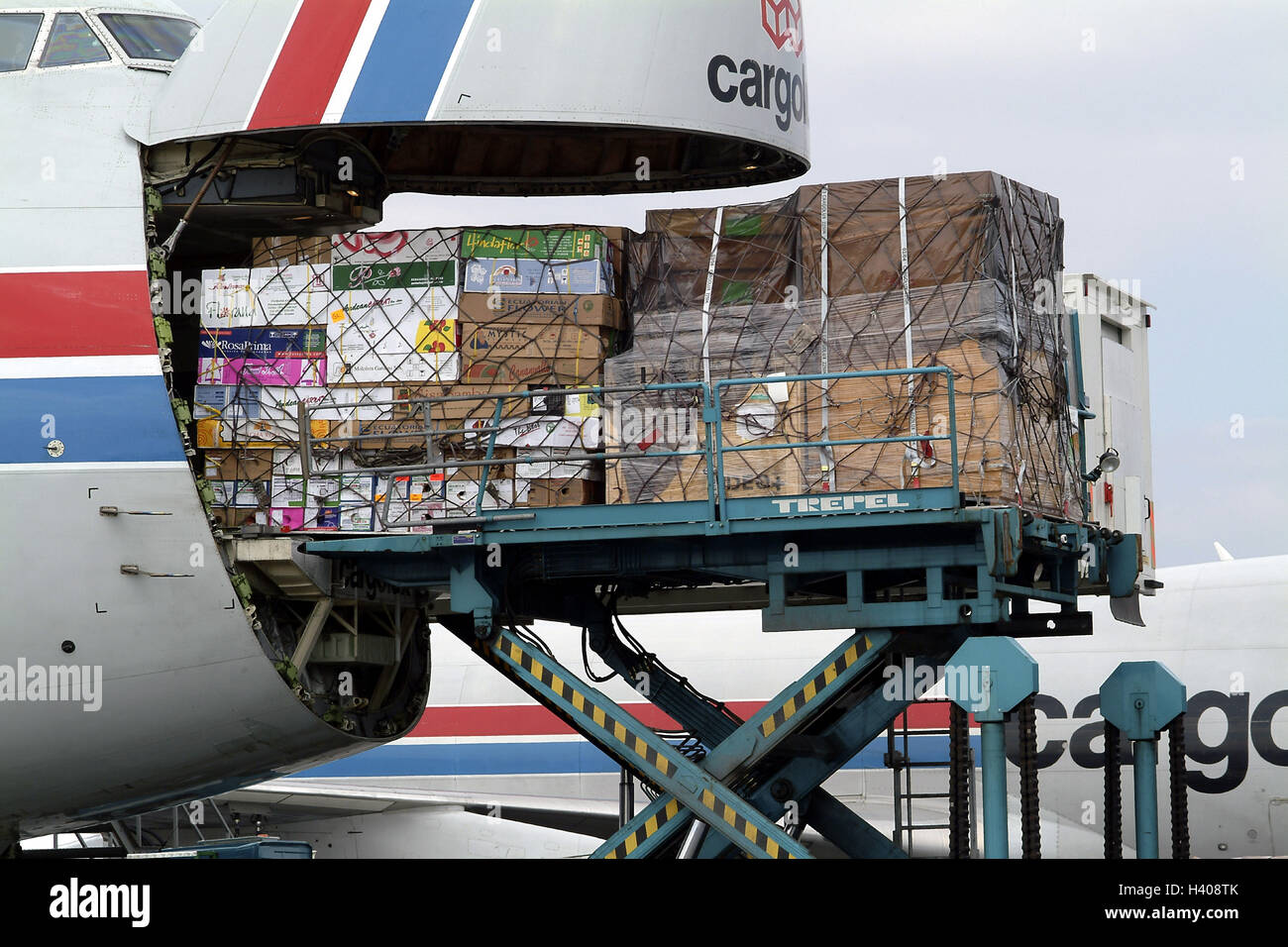 Luxemburg Flughafen Findel, Luft-Frachter, Nase, offen, Ladung, Detail, Stockfoto