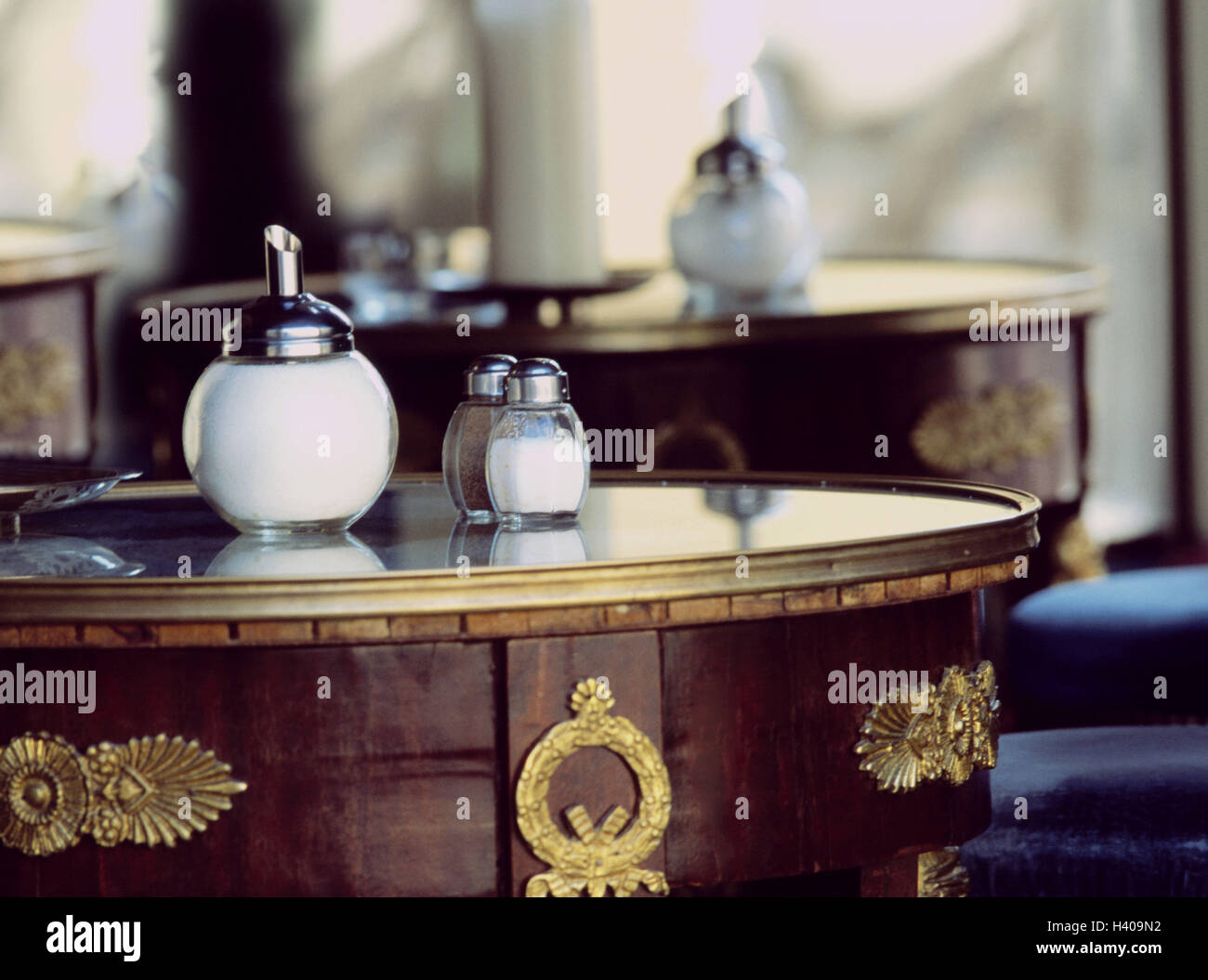 Cafe, Tischen, Detail, Bar, leer, unbeaufsichtigt, Tisch, Zucker ... Cafe, Tischen, Detail, Bar, leer, unbeaufsichtigt, Tisch, Zucker ...