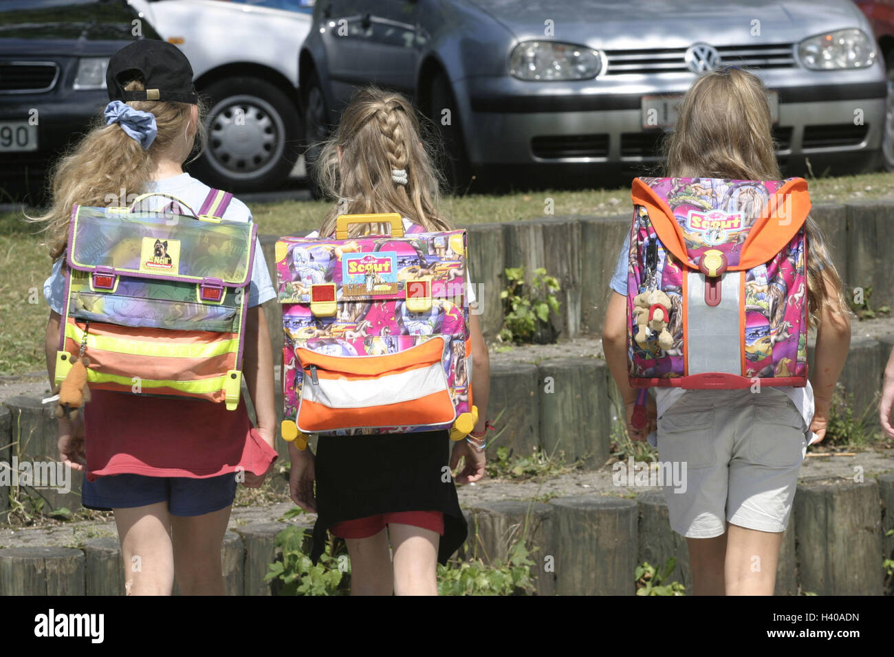 Schule Schulerinnen Schultaschen Posthouse Weg Ruckansicht