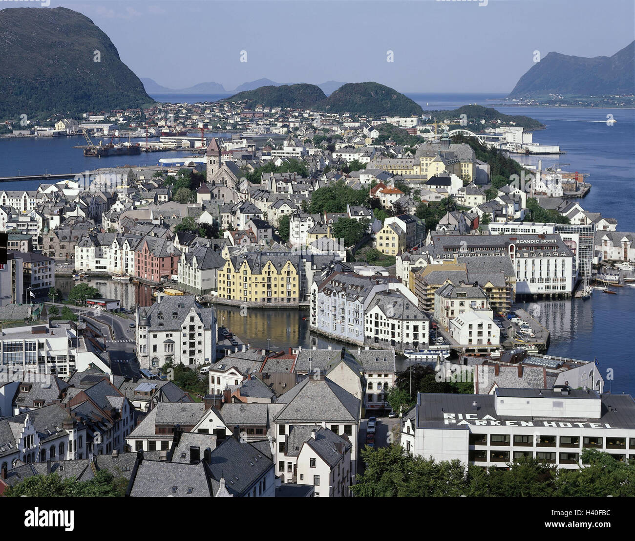 Norwegen, Ale sound, Stadtübersicht, Hafen, Skandinavien, mehr Og Romsdal, Hafen, Angeln Zentrum, Häuser, Wohnhäuser, Übersicht Stockfoto