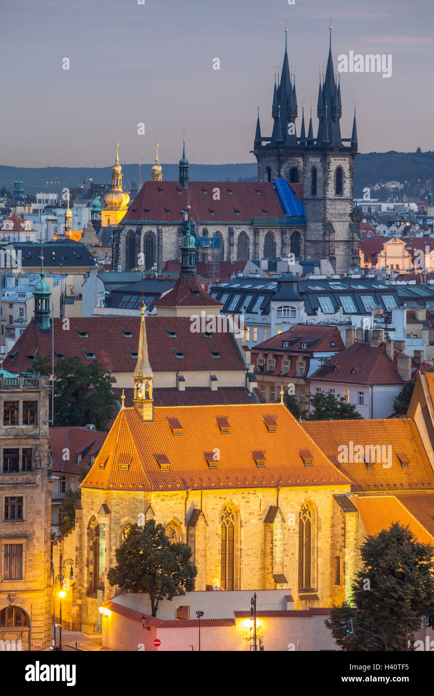 Am Abend in der Altstadt von Prag, Tschechische Republik. Stockfoto