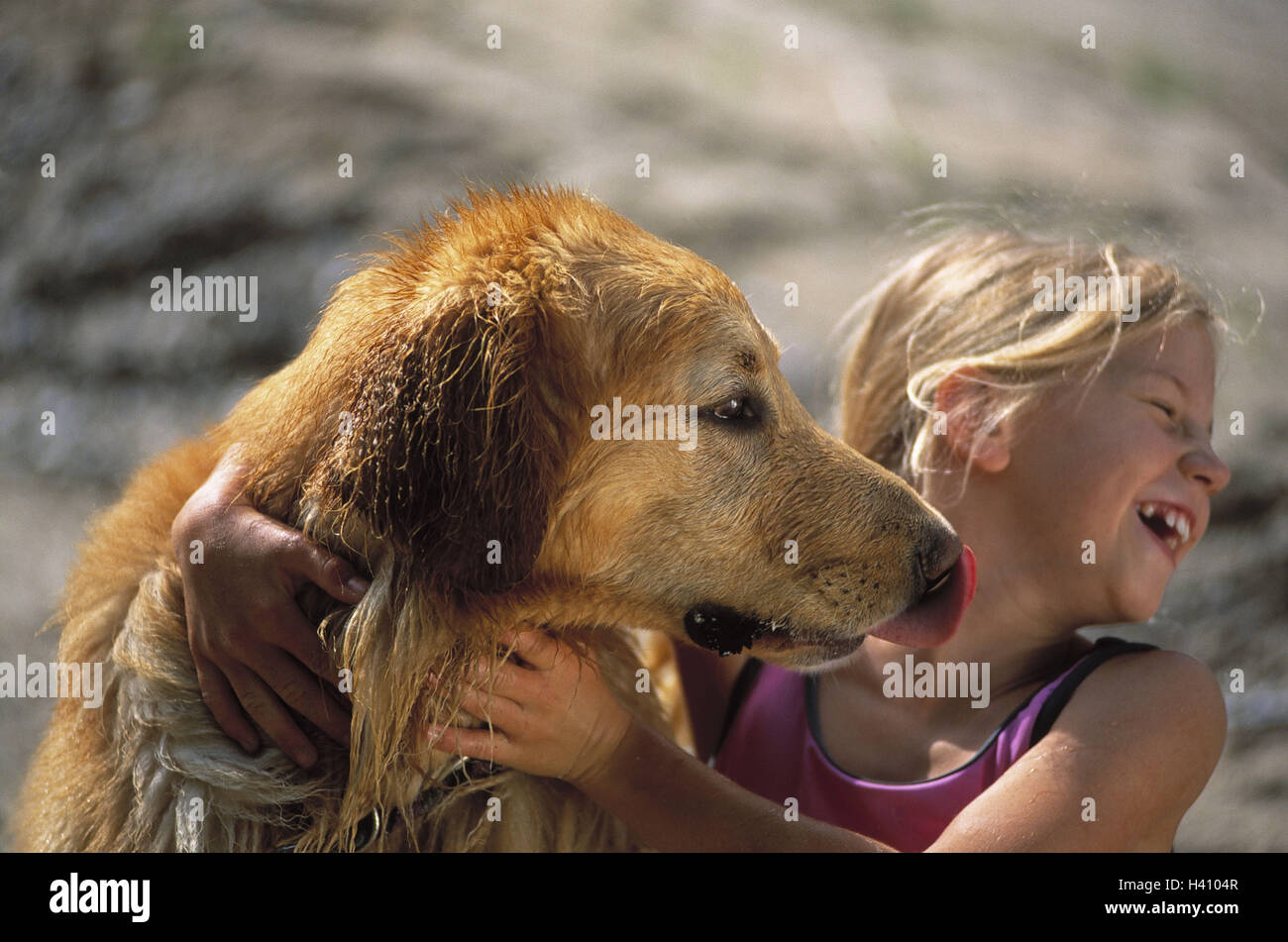 Sandstrand, Mädchen, glücklich, Hund, spielen, Sommer, Freizeit, Tier