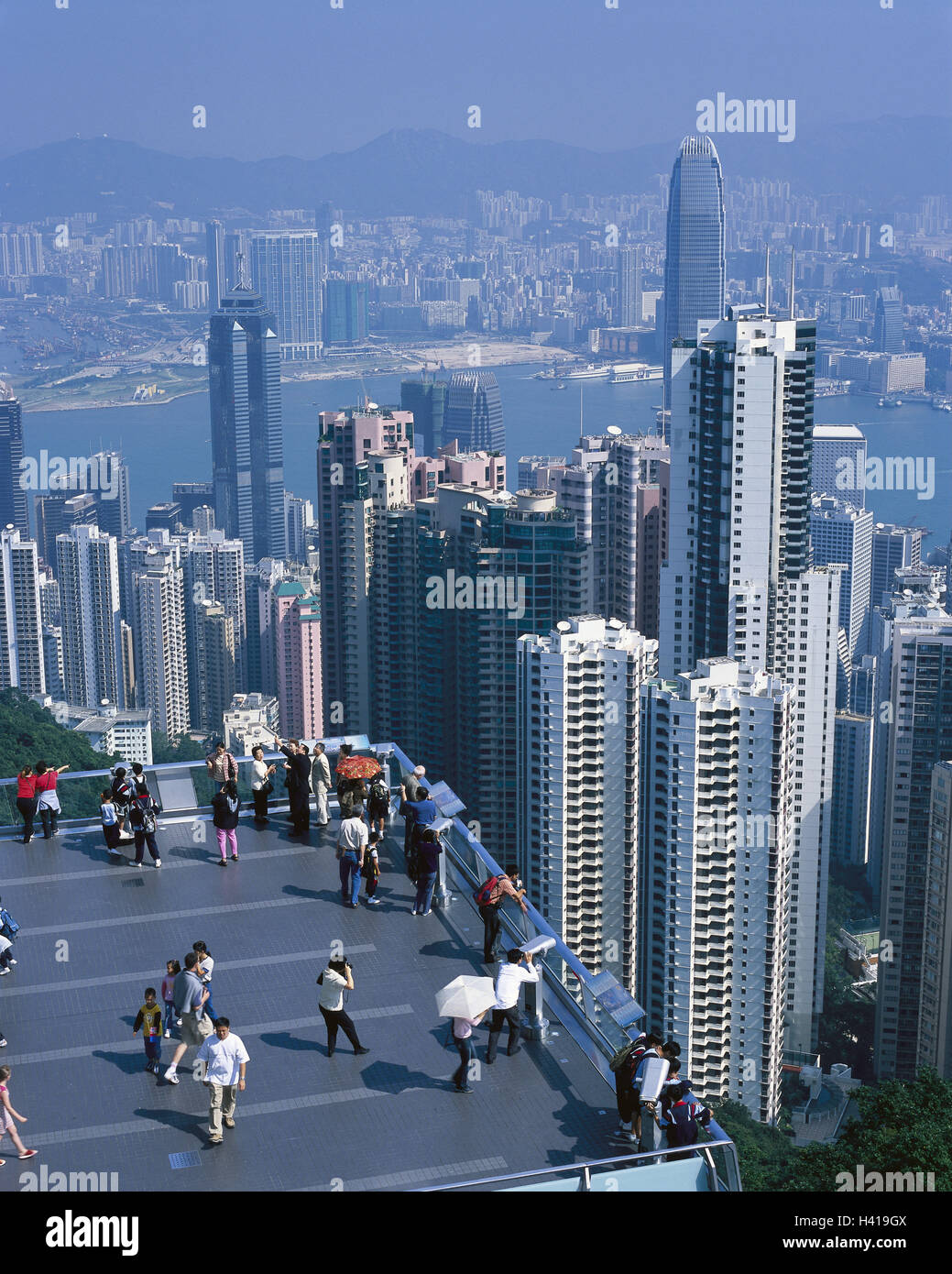 China Hongkong Stadt Anzeigen Victoria Peak Suche Besucher Asien Ostasien Zhonghua Renmin Gongheguo Inselstaat Insel Xianggang Hsiangkang Halbinsel Kowloon Stadt Stadt Hauptstadt Millionen Stadt Metropole Gebaude Hochhauser