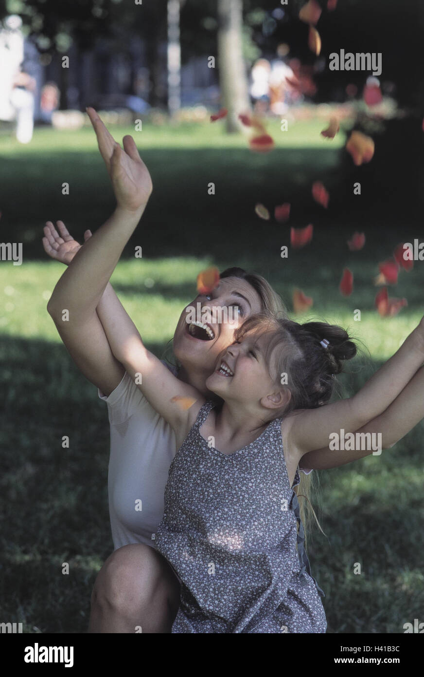 Mnner finden Frauen, die ihrer Karriere, ihren Hobbys, Er soll schlielich nicht denken, dass Sie sich jedem x-beliebigen Typen an den Hals werfen. Bei den folgenden Stars ist es weniger interessant, dass sie Single 10 Tipps: So bringen Sie einen Mann dazu, Sie zu begehren
