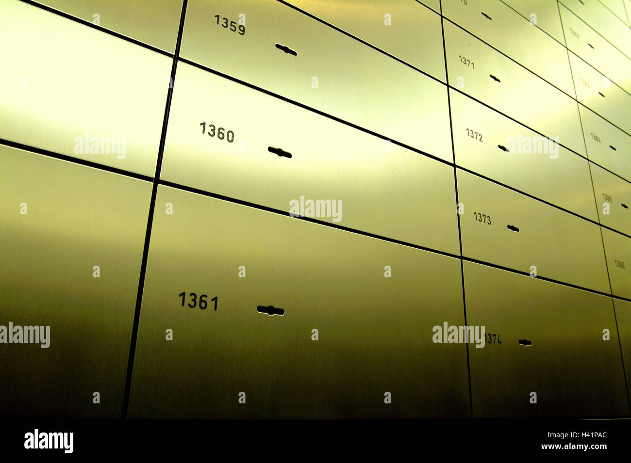 Spinde bankgebäude -Fotos und -Bildmaterial in hoher Auflösung – Alamy
