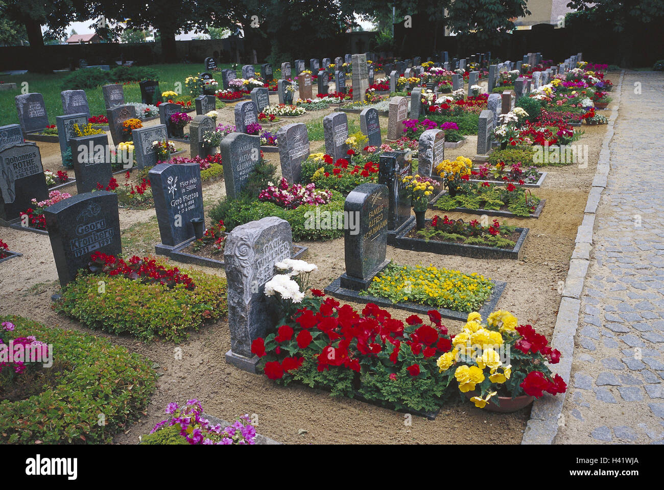 Grab-Serie, Gräber, Friedhof, Blumenschmuck, Europa, Deutschland ...