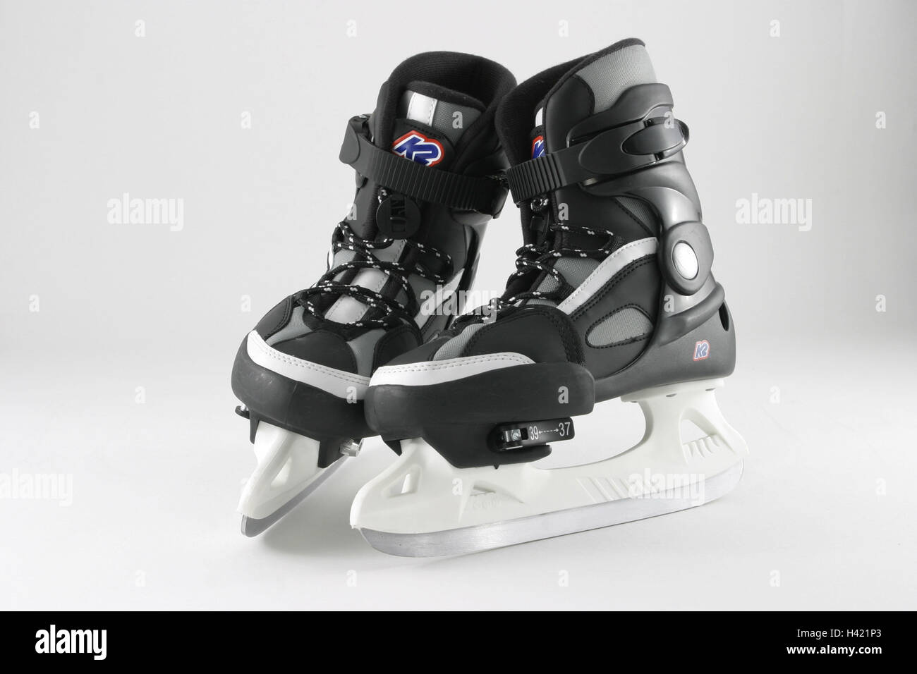 Ice skating Schuhe, Hockey Schuhe, Hockey Schlittschuhe, paar, Hockey,  Kunststoff, harte Schale, harter Schale Schlittschuhe Schlittschuhe, Kufen,  Skaten, Skaten, Sport, Freizeit, Hobby, sportlich fahren, Wintersport,  Sportartikel, Skaten, Stillleben ...