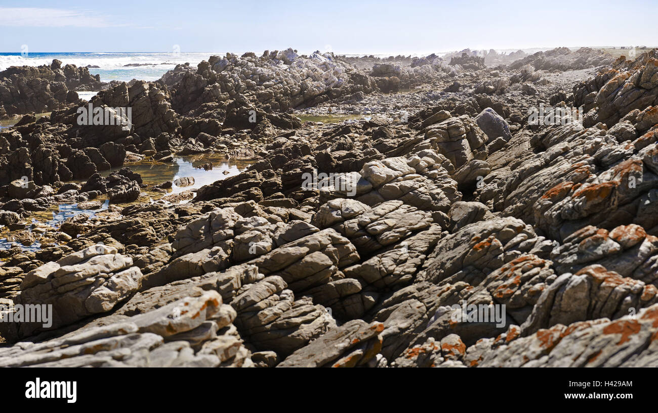 Süden, Afrika, Westkap, Berg über, Kap Agulhas, Küste, Felsen, Meer, bewölkter Himmel, Afrika, der Kapprovinz, Kap-Halbinsel, Nadel Kap, Natur, Meer, Wasser, Landschaft, Küstenlandschaft, Galle Landschaft, Galle Formationen, felsigen, Gaumenspalte, Tourismus, Reiseziel, Urlaubsziel, keiner, menschenleer, Einsamkeit, Breite, Abstand, Horizont, Stockfoto