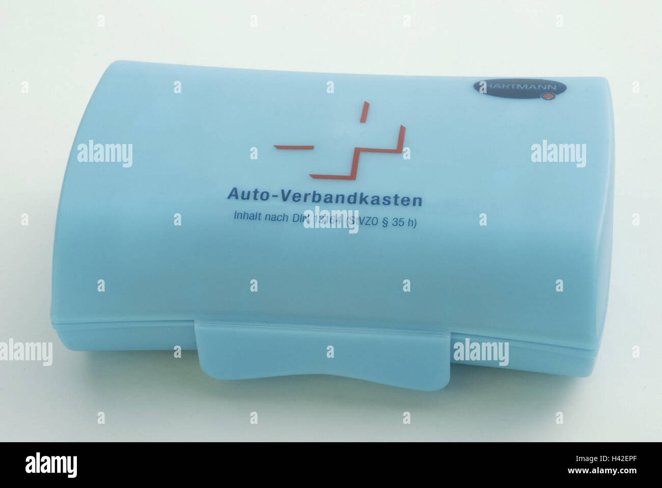 Auto-Kit Erste Hilfe Verbandskasten, erste Hilfe, erste Hilfe Set, erste Hilfe, Medizin, Verband-Material, Verband Material, Verbandskasten, Sicherheitsmaßnahme, Sicherheitsvorschrift, Produktfotografie Stockfoto