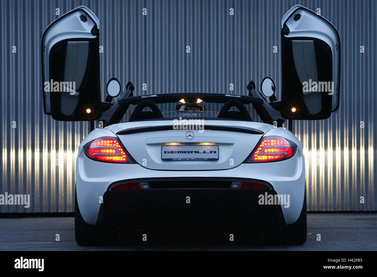 Mercedes SLR McLaren Gemballa, hinten, Falttüren offen, keine Eigenschaft loslassen, Stockfoto