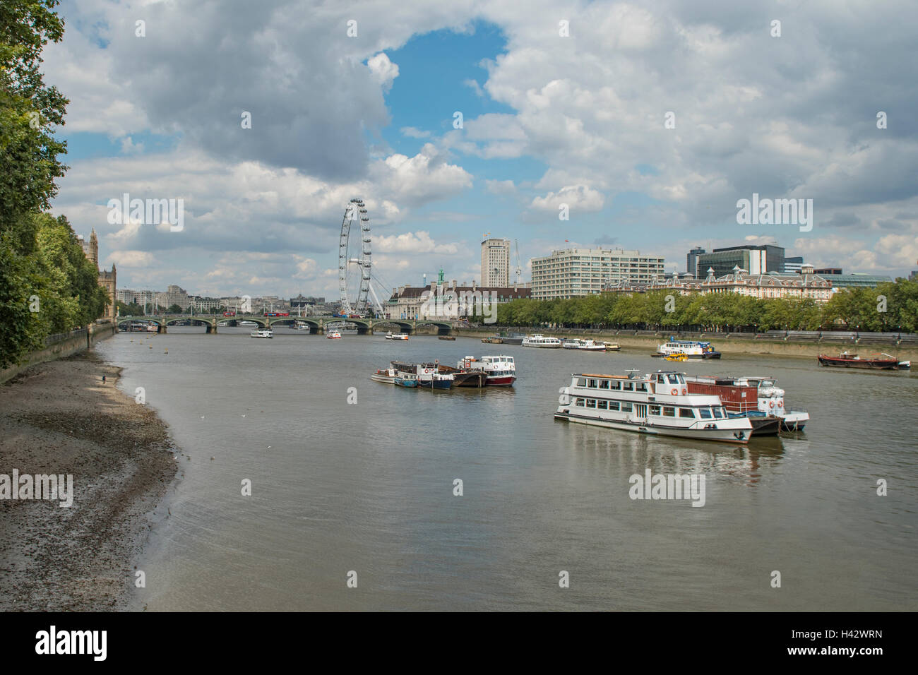 Die Themse von Lambeth Bridge, London, England Stockfoto