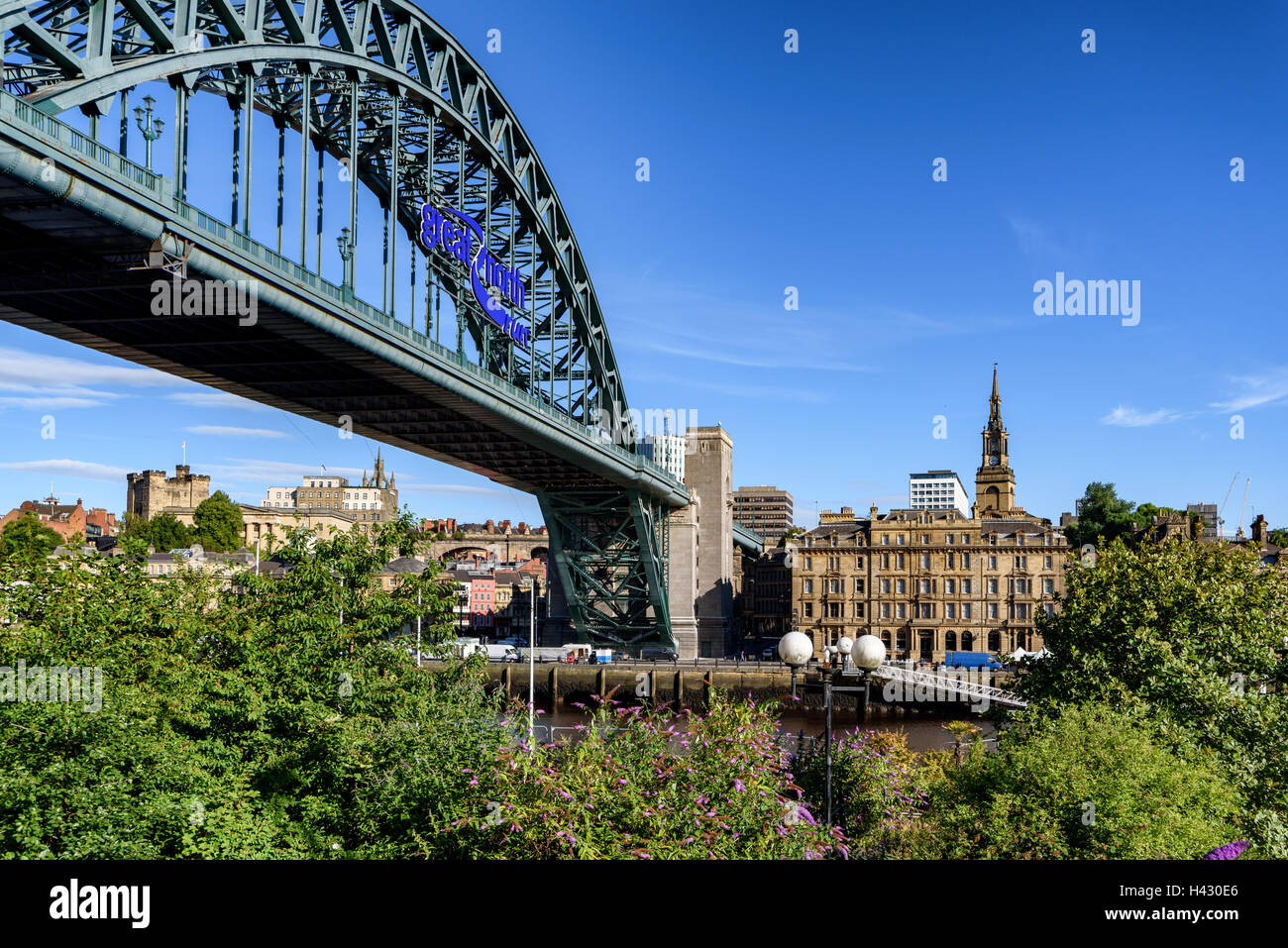 Tyne Bridge ist die berühmtesten und bekanntesten der sieben Brücken über den Fluss Tyne. Stockfoto