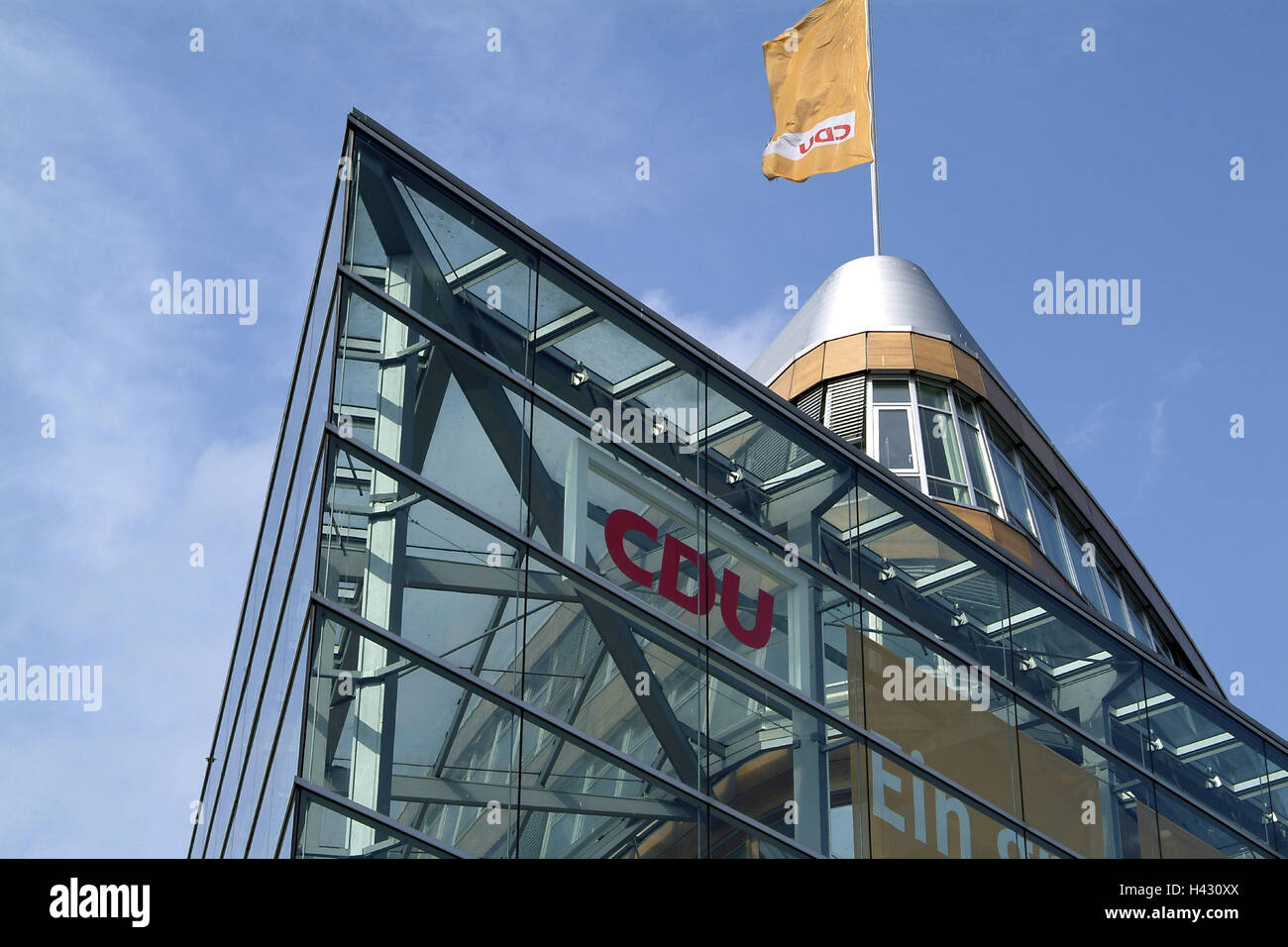 Deutschland, Berlin, CDU Gebäude, Glasfront, detail, Europa, Hauptstadt, Berlin, Klingelhöferstrasse, Regierungsviertel, Regierungsbezirk, CDU, CDU-Regierungsgebäude, CDU-Seite Zentralstelle, Gebäude, Struktur, Fassade, Glas, Architektur, Regierung, Politik, draußen Stockfoto