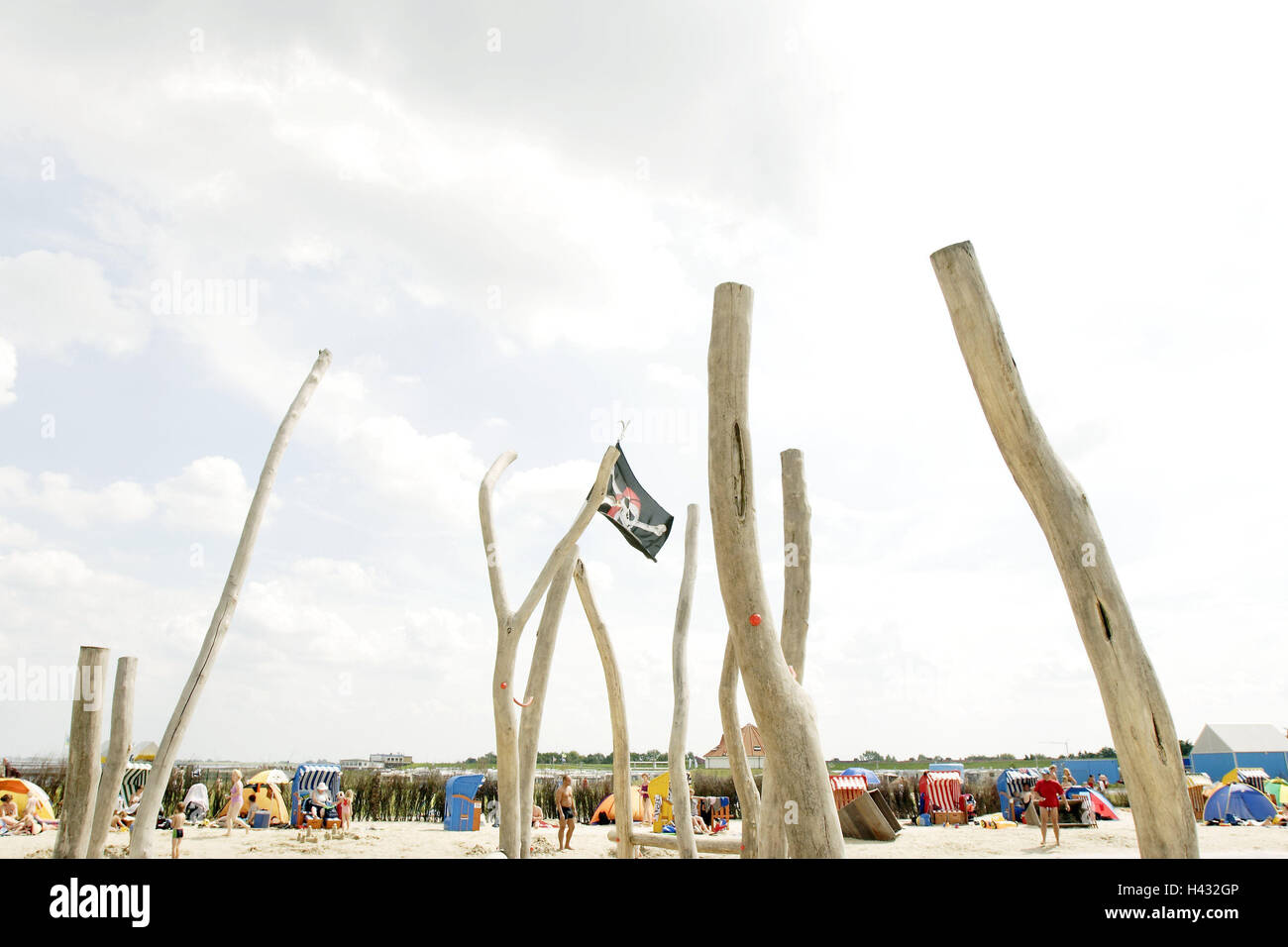 Strandszene, Piratenflagge, Stockfoto