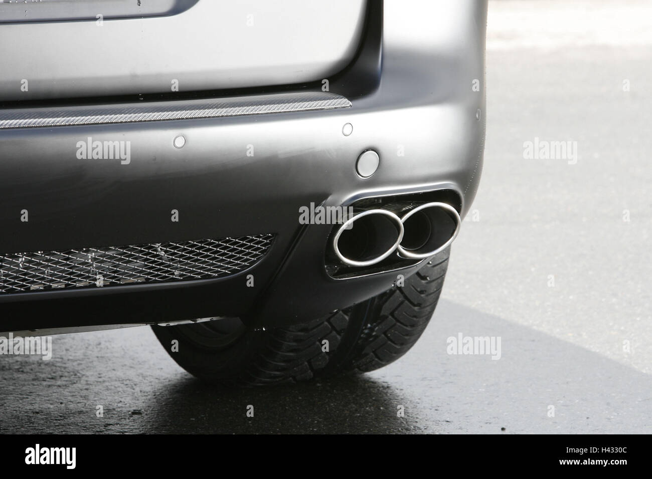 Gemballa Porsche Cayenne "GT 550 Aero 3", mattschwarz, Detail, hinten Stockfoto