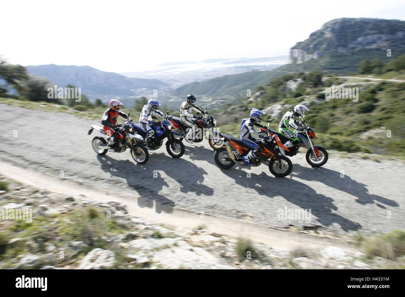 Motorräder, Einzylinder Motoren Spaß bikes, 5. Bildung, Südfrankreich, Landschaft, Umzug Stockfoto