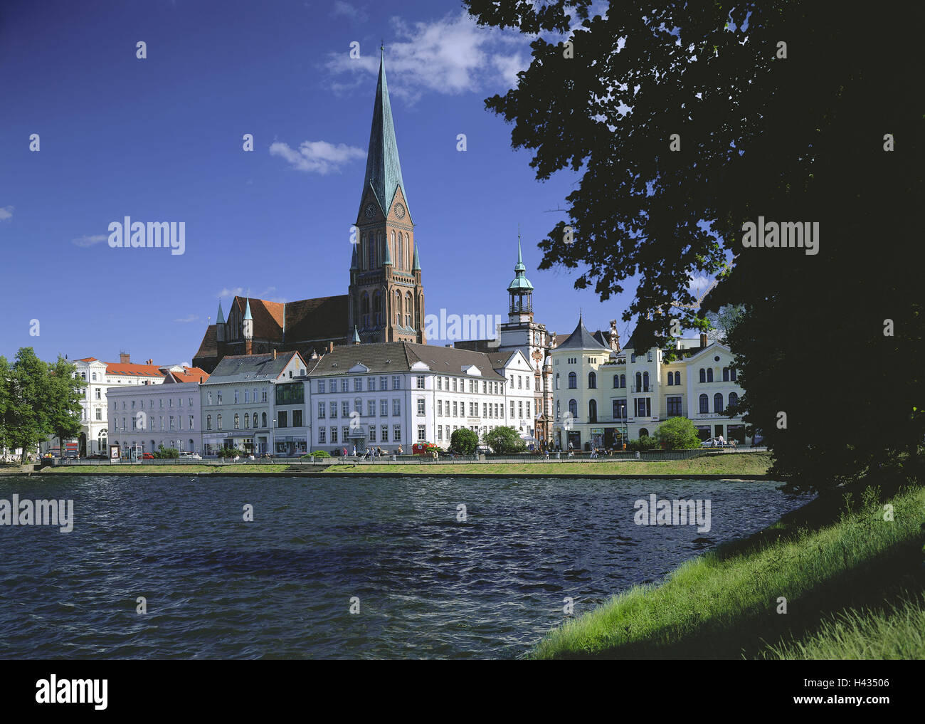 Deutschland, Mecklenburg-Vorpommern, Schwerin, Marien Kathedrale, Stadt, Blick auf die Stadt, Schweriner Dom, Kirche, Kirche, Basilika, gotische, Kirchturm, Architekt Georg Daniel, Architektur, Ort von Interesse, Stockfoto