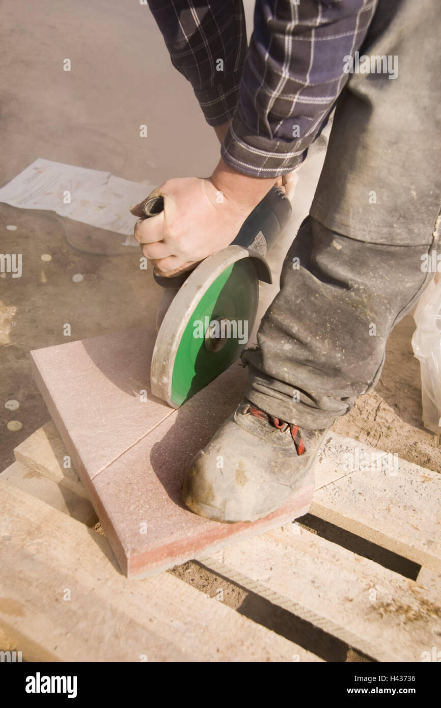 Handwerker, Detail, Teilung, Schleifer, Grundplatte, Winkel Sander, Arbeit, Beruf, Reorganisation, sah, zu unterscheiden, Platte, Scheibe, Handwerk, Flex, Mann, Gefahr, Gewalt, Fliesenleger, Handwerk, tun Sie es selbst, Do-It-Yourselfer, Stockfoto