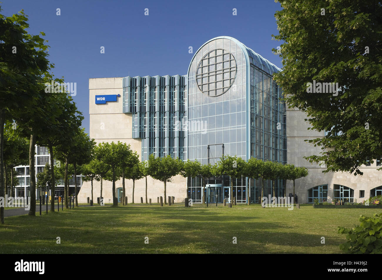 Deutschland, Nordrhein-Westfalen, Düsseldorf, Westdeutsche Radiostudio Land, Stadt, Gebäude, Struktur, Architektur, modern, Ort von Interesse, Medien, Fernsehen, Radio, Rundfunk, WDR, Studio, TV-Studio, Radio Rundfunkstudio, Stockfoto