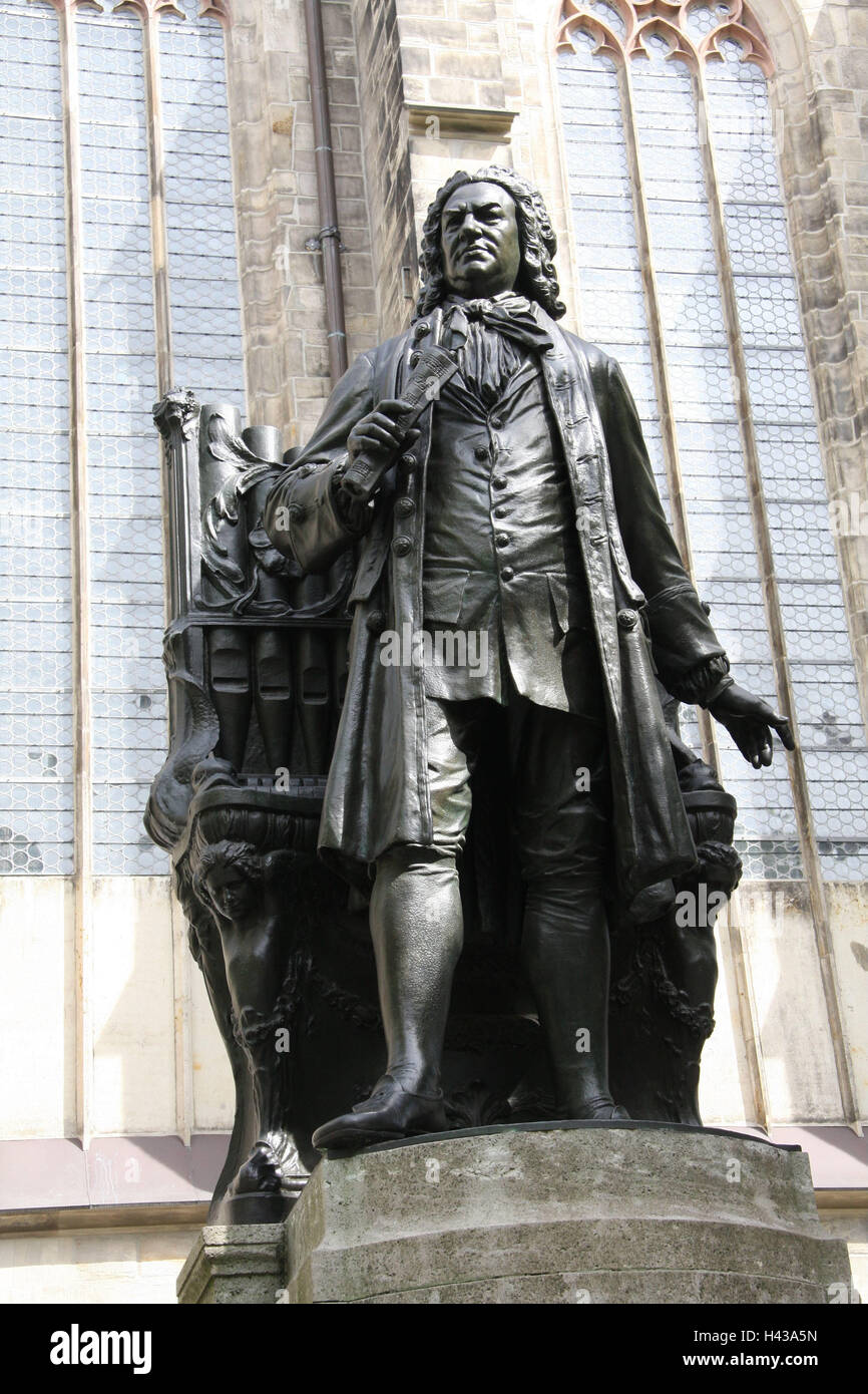Deutschland, Sachsen, Leipzig, Thomas Kirche, Fassade, Bach-Denkmal, Kirche, Fassade, Statue, Denkmal, Bronze-Statue, Musiker, Skulptur, Ort von Interesse, Reiseziel, Tourismus, Stockfoto Deutschland, Sachsen, Leipzig, Thomas Kirche, Fassade, Bach-Denkmal, Kirche, Fassade, Statue, Denkmal, Bronze-Statue, Musiker, Skulptur, Ort von Interesse, Reiseziel, Tourismus, Stockfoto