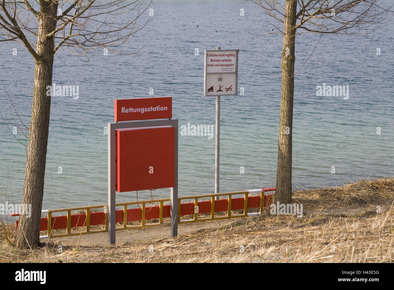 Lakeside, erste-Hilfe-Station, Herbst, Stockfoto