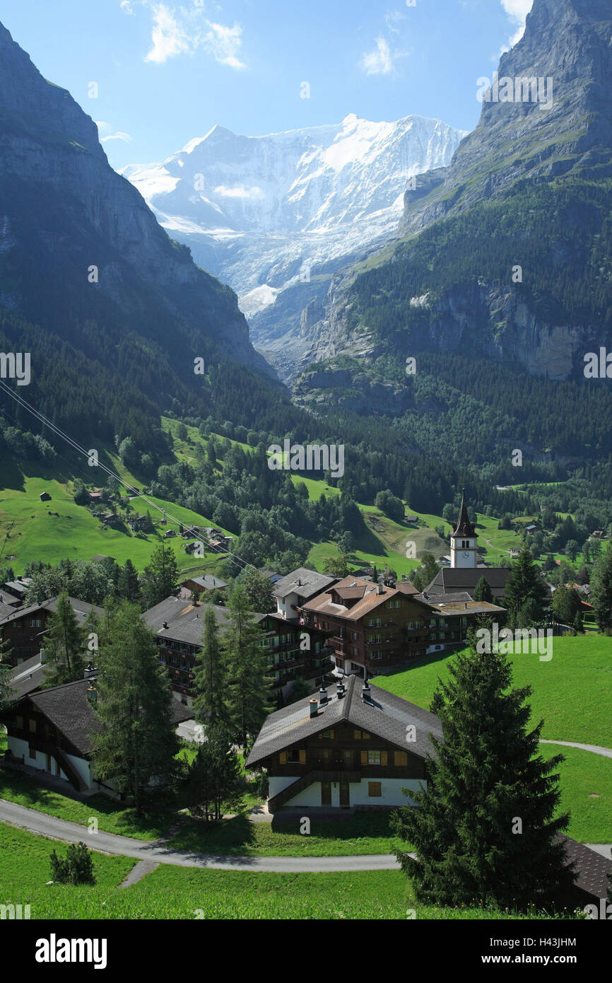 Schweiz Berner Oberland Alpen Grindelwald Lokale Ubersicht Platz Urlaubsort Hauser Sommer Urlaubsort Berge Bergspitzen Reisen Urlaub Tourismus Tourismus Stockfotografie Alamy