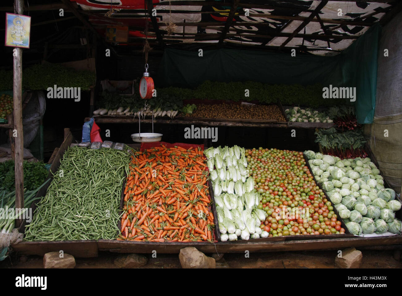 Sri Lanka, Nuwara Eliya, pflanzliche Staat, Markt, Handel, Vertrieb, Gemüse, Tomaten, Salat, Kohl, Weiskraut, Karotten, Bohnen, Wahl, Waagen, menschenleer, Stockfoto