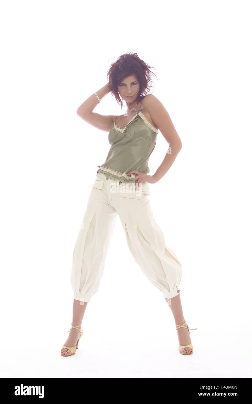 Frau, jung, Freizeitbekleidung, Pose, Menschen, Stöckelschuhe, Top, nachlässig, lässig, cool, selbstbewusst, Make-up, Schönheit, locken, abschirmenden, Brünette, Trägertop, Sommerhose, Ständer, Mode, Outfit, Stil, Lebensstil, Ganzkörper, Studio, Freisteller, Stockfoto