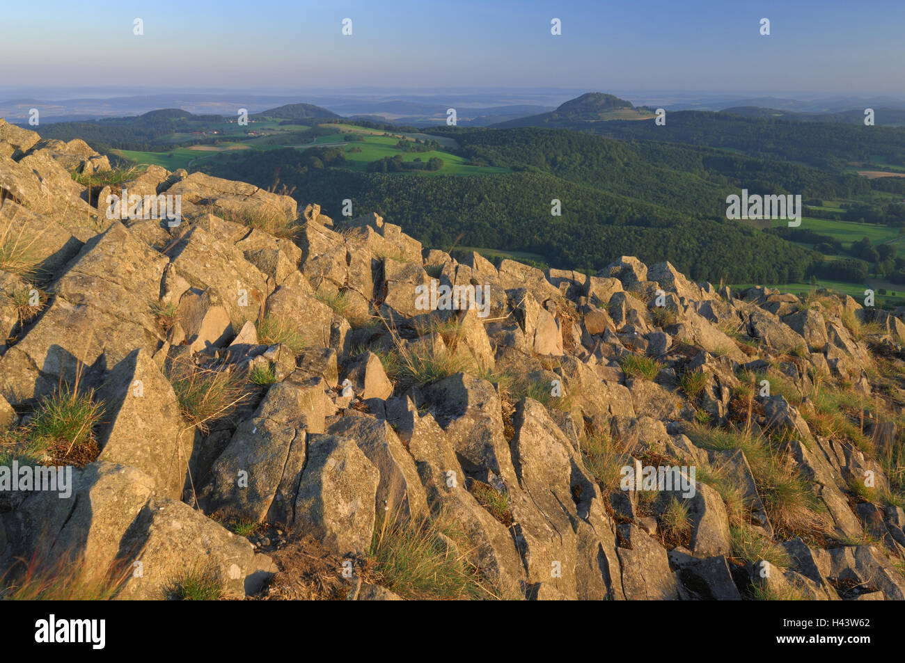 Deutschland, Hessen, Rhön, Abtsrodaer Kuppe, anzeigen Schloss Milse, Rock, Morgenlicht, Stockfoto