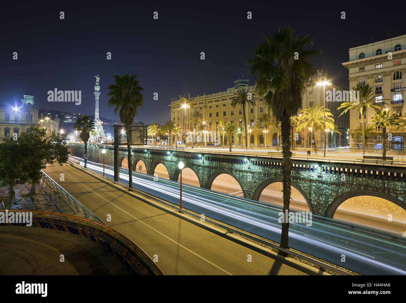 Spanien, Katalonien, Barcelona, Ronda del Litoral, Abend, Stockfoto