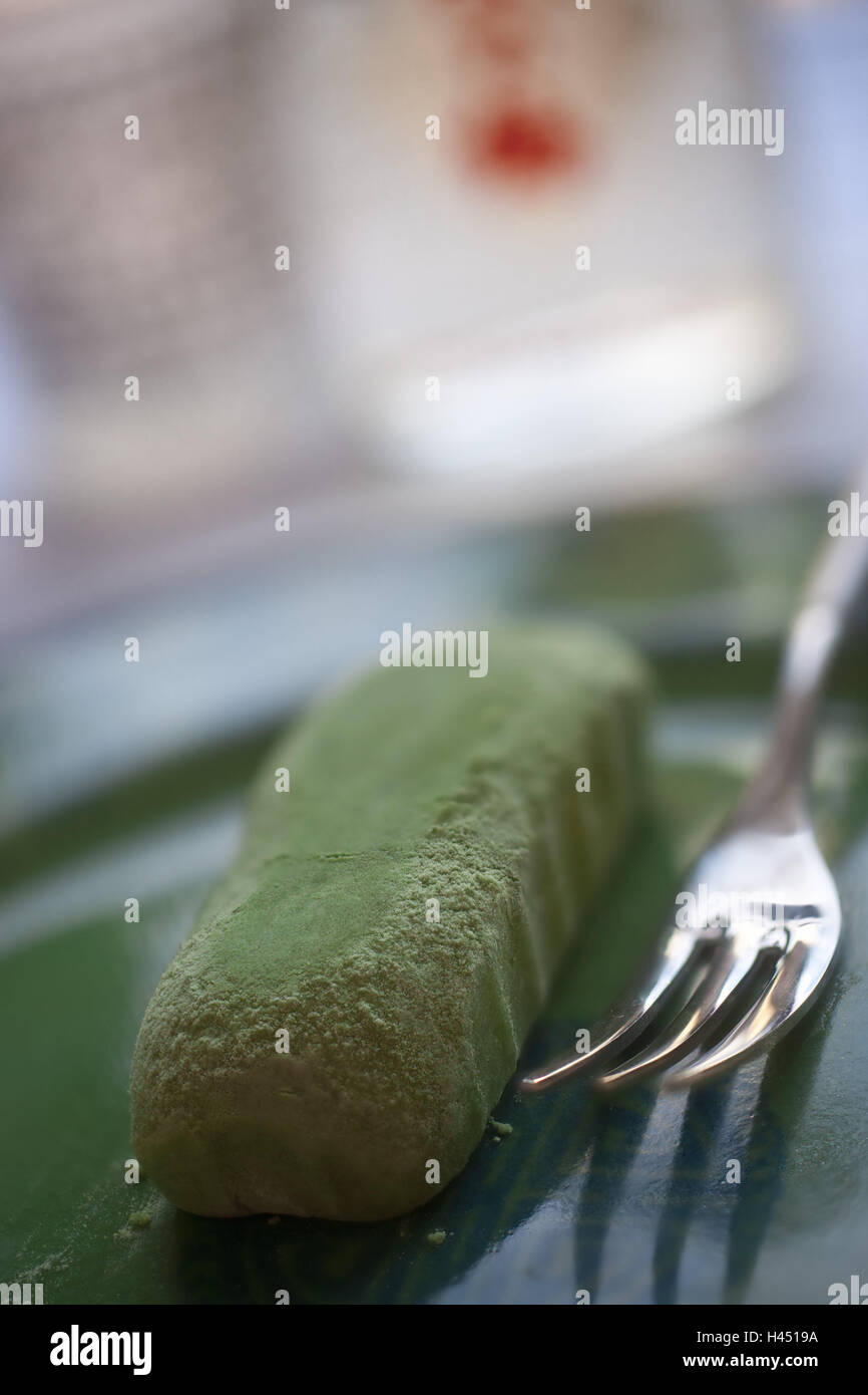 Mochi, Branch, Snack, Reisen, Kuchen, Kuchen, Kuchen Stück, in Japanisch, asiatisch, süß, grün, Instrumente, Tradition, Essen, Studio, mittlere Nahaufnahme Stockfoto