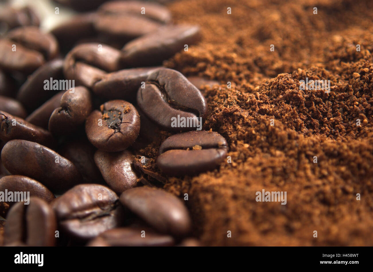 Kaffeebohnen, gemahlenen Kaffee, Stockfoto